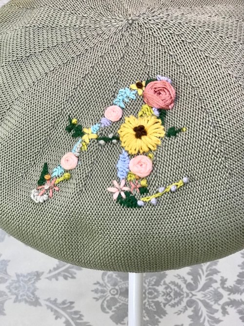 オリジナルデザインベレー春秋新作刺繍帽子手作り刺繍ベレー帽