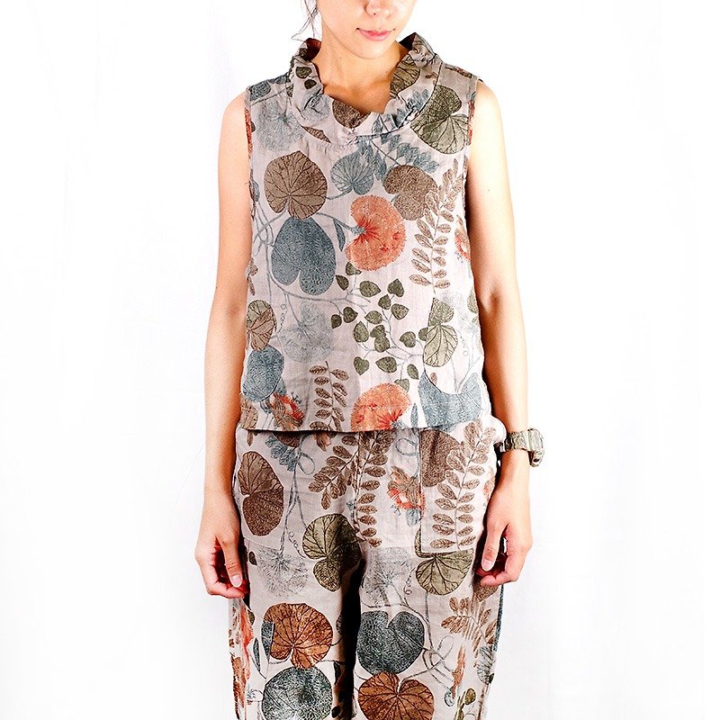 Seasonal sale Mavericks village cotton Linen suit diverse style lotus leaf vest Shorts [lake] - จัมพ์สูท - ผ้าฝ้าย/ผ้าลินิน สีกากี