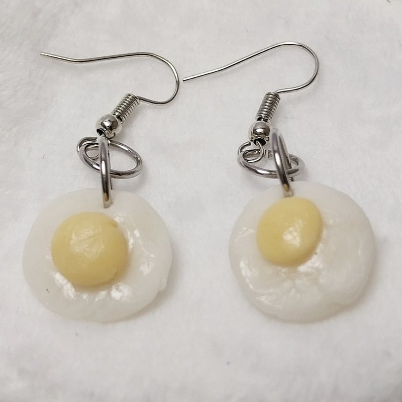 Fried egg Earring Handmade Air Dry Clay Eco Friendly Stainless Hook - Earrings & Clip-ons - Clay White