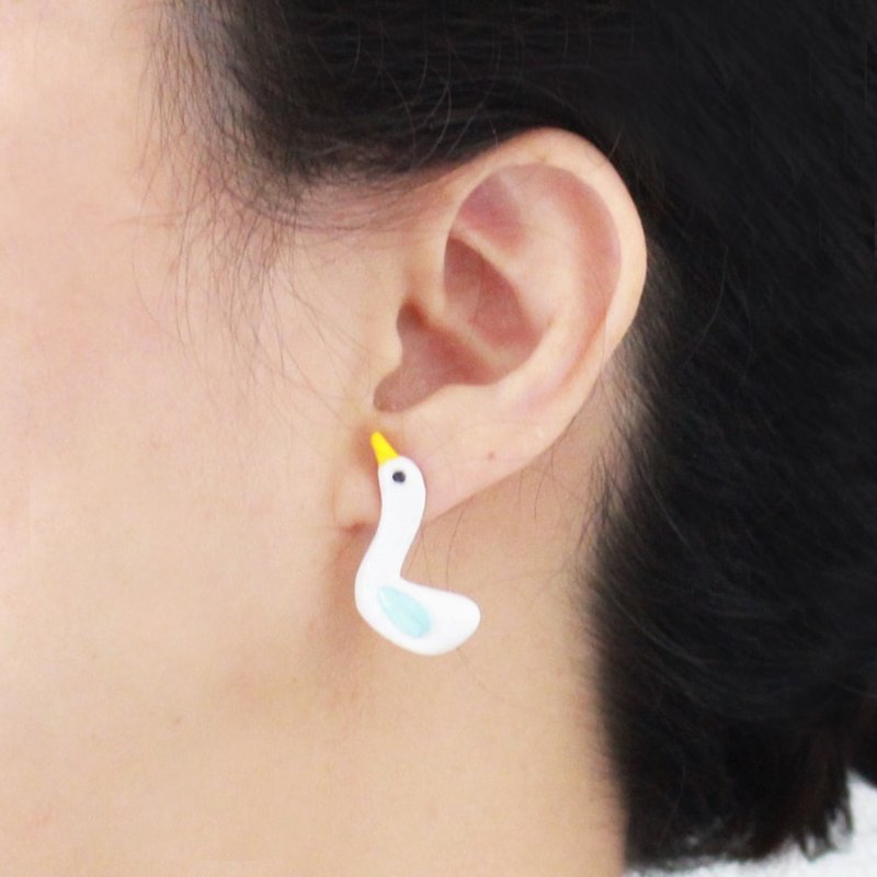 Duck stud earring / clip on earring - Single earring - Earrings & Clip-ons - Pottery White