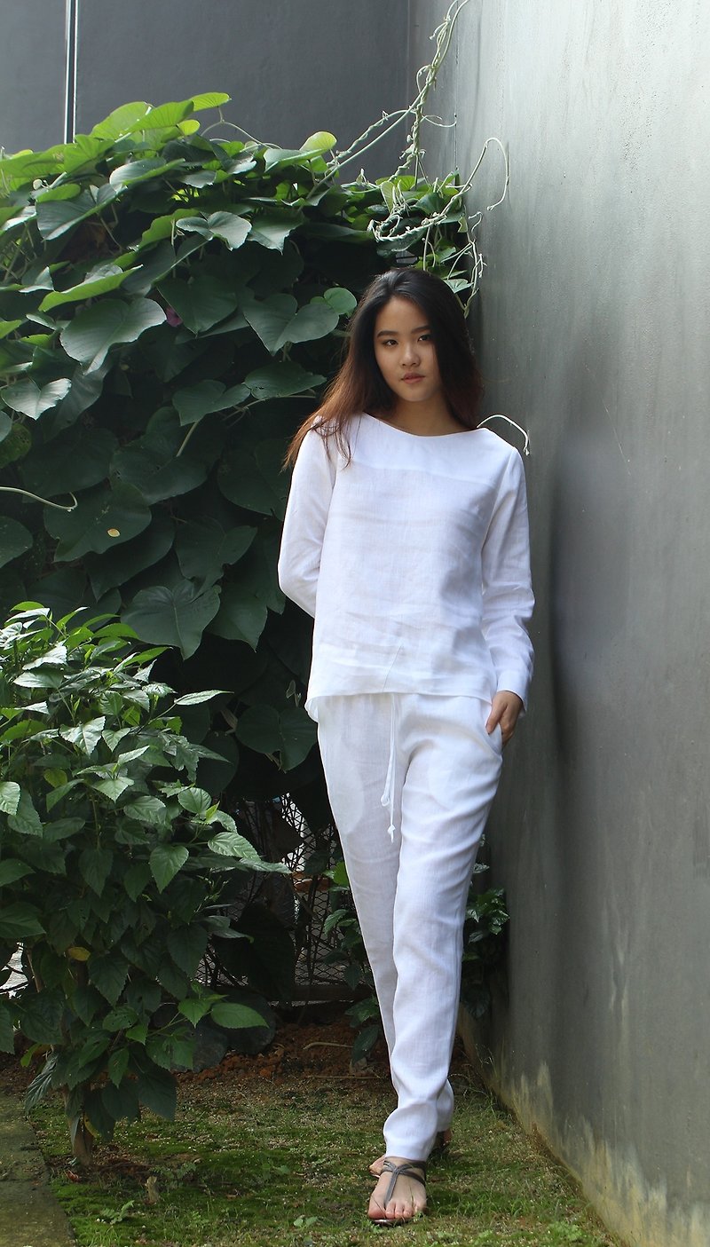 E 33 T linen blouse / clothing / casual / top / women /natural top - เสื้อผู้หญิง - ลินิน ขาว