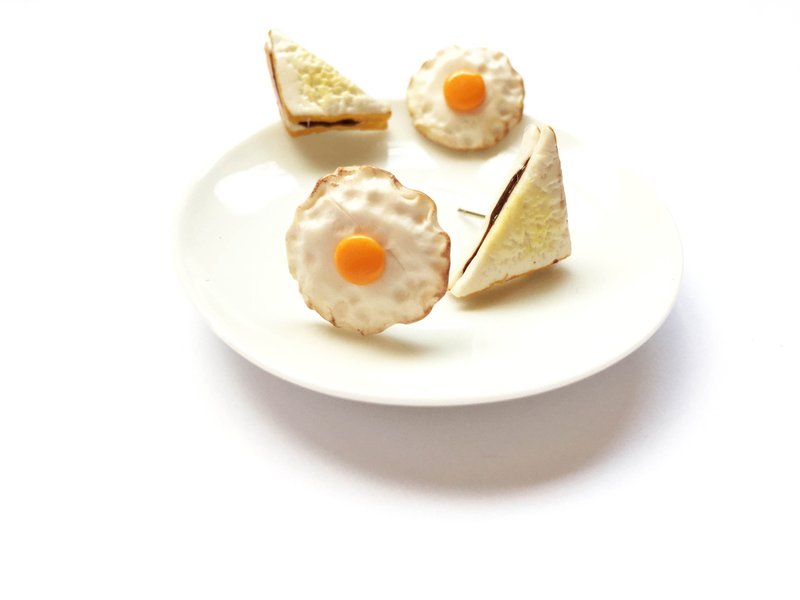 Sandwich earrings + fried egg 2 - 耳環/耳夾/耳骨夾 - 黏土 白色