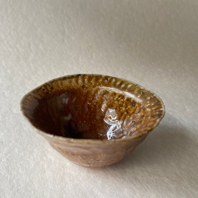 陶/柴燒/金黃栗子寬口小杯/附木盒 - 茶壺/茶杯/茶具 - 陶 咖啡色