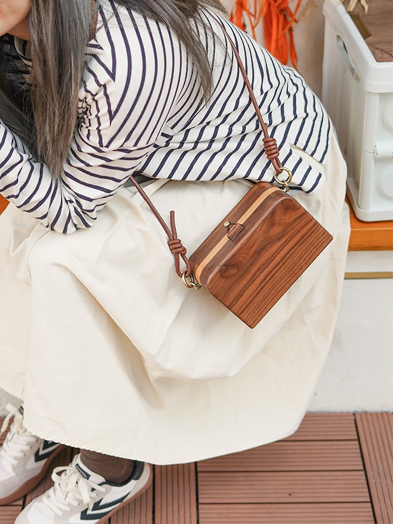 オリジナルデザインのシンプルな小さな正方形バッグ職人のショルダー豆腐バッグ木製バッグ携帯電話バッグ女性のためのクロスボディバッグ - ショルダーバッグ - 木製 ブラウン
