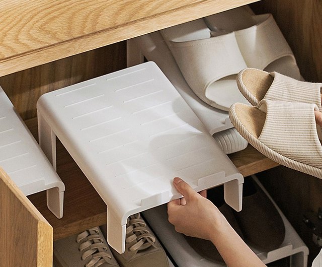 Sim'n Coz】Three-Tier Minimalist Wood Grain Shoe Rack (White) - Shop simncoz  Wardrobes & Shoe Cabinets - Pinkoi
