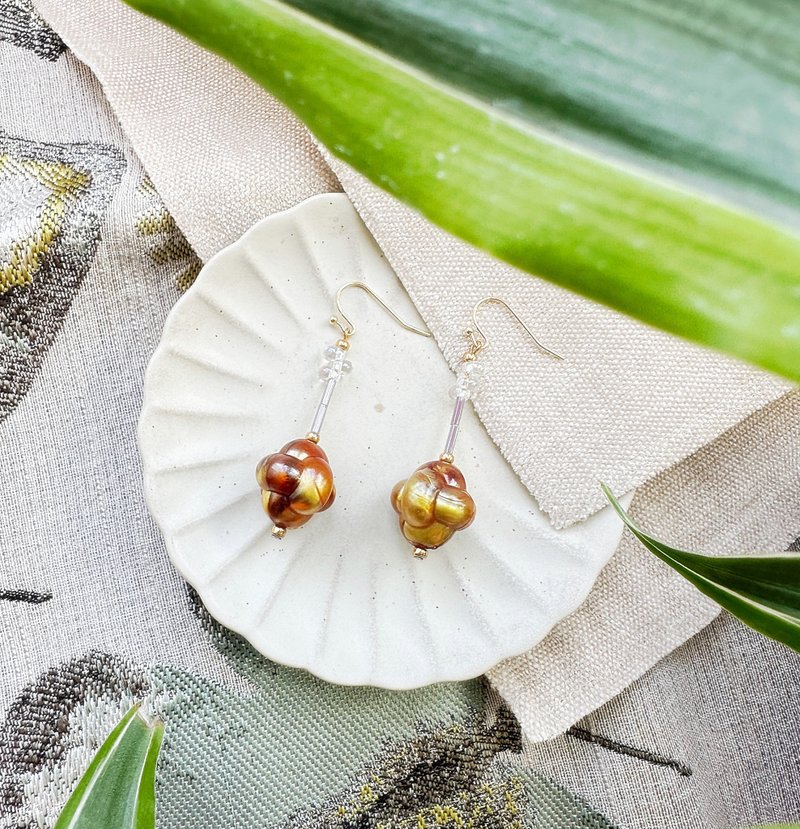 Coffee Cloud-Retro Lightweight Comfort Earrings - ต่างหู - เรซิน สีนำ้ตาล