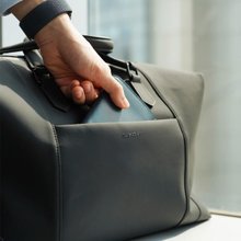 新品未使用⭐︎MAVERICK & CO. マーベリックアンドコー　ブリーフケース Amazon.co.jp: Maverick & Co. ブラック 鮮やかな Voyage