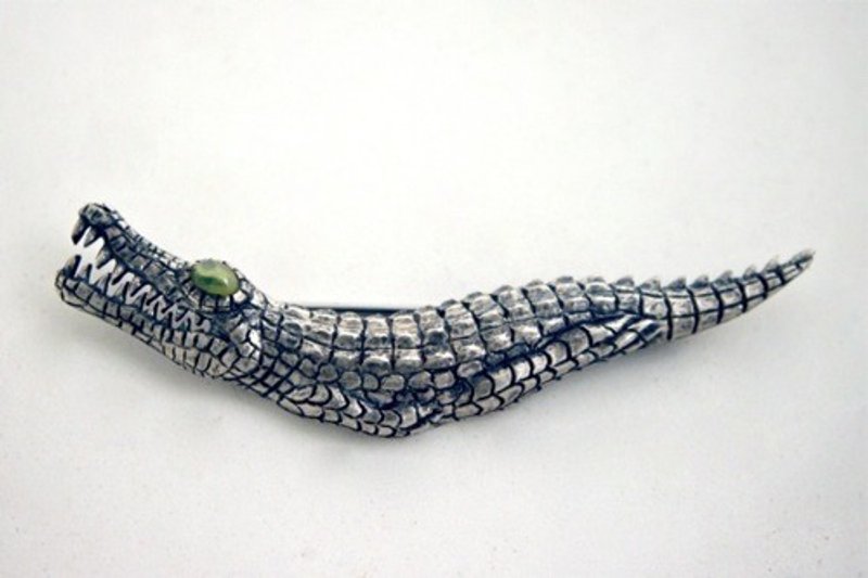 Pinkoi 代購 - 游泳鱷魚胸針 - 胸針 - 其他金屬 