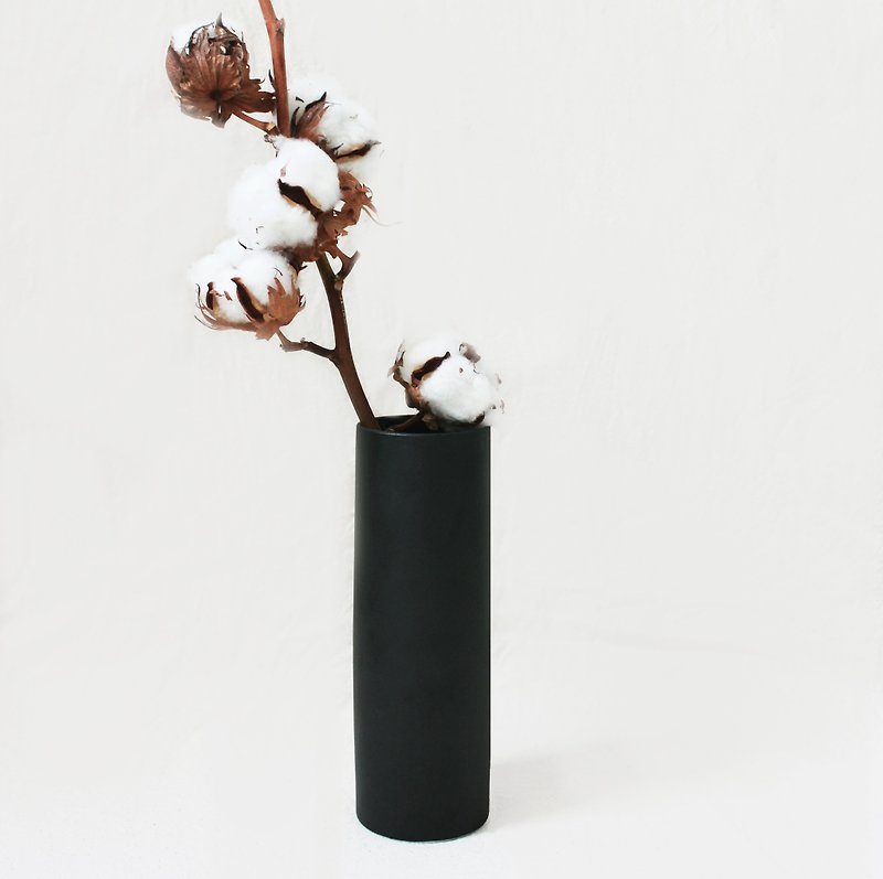 簡約北歐風花器－Straight Cylinder M 磨砂黑 - 花瓶/花器 - 瓷 黑色