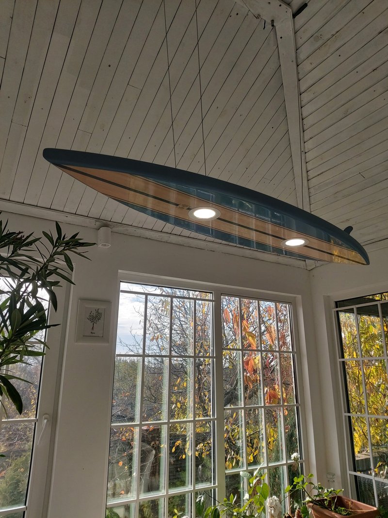 Surfboard shaped ceiling chandelier as a pool table led light for home art decor - โคมไฟ - ไม้ หลากหลายสี