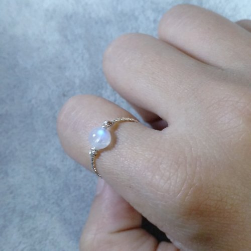 Duck Playground 訂製月光石鍍金/鍍銀鍊條硬戒指 Moonstone gold-plated/silver-plate ring, please provide ring size when order