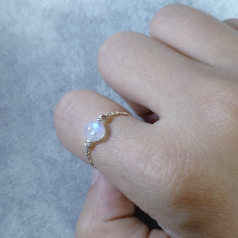 Custom Moonstone Gold / Silver plated hard chain ring Moonstone gold-plated / silver-plate ring, please provide ring size when order - General Rings - Gemstone Blue
