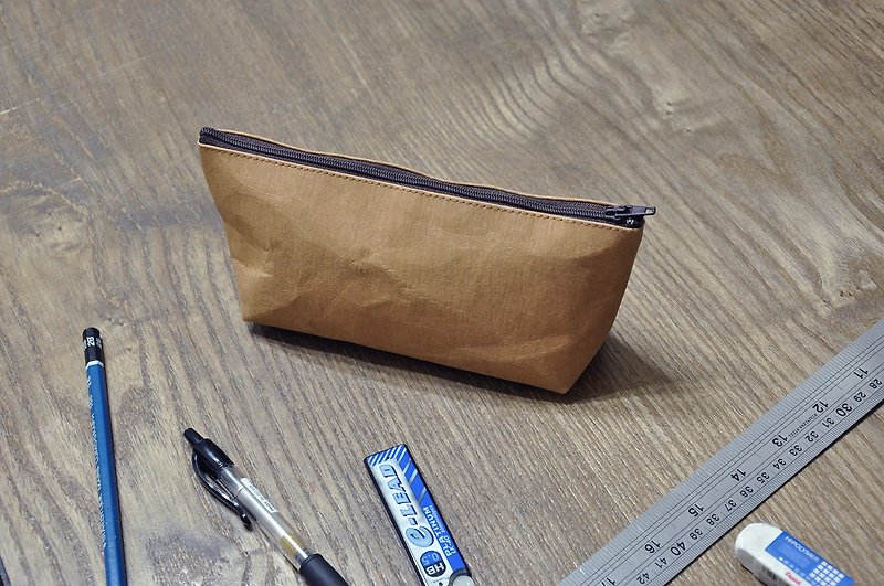 ENDURE素色筆袋/仿紙袋皮革材質 - 鉛筆盒/筆袋 - 防水材質 咖啡色