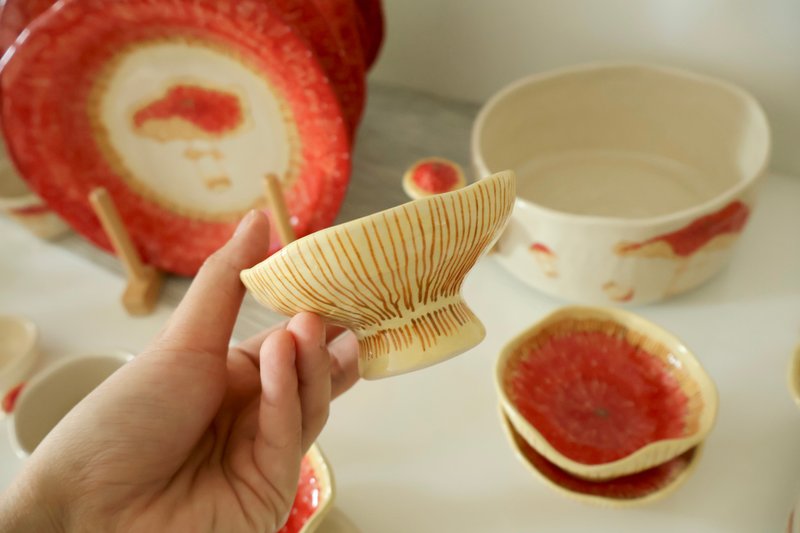 Mushroom Sauce Plate - Pottery & Ceramics - Pottery Red