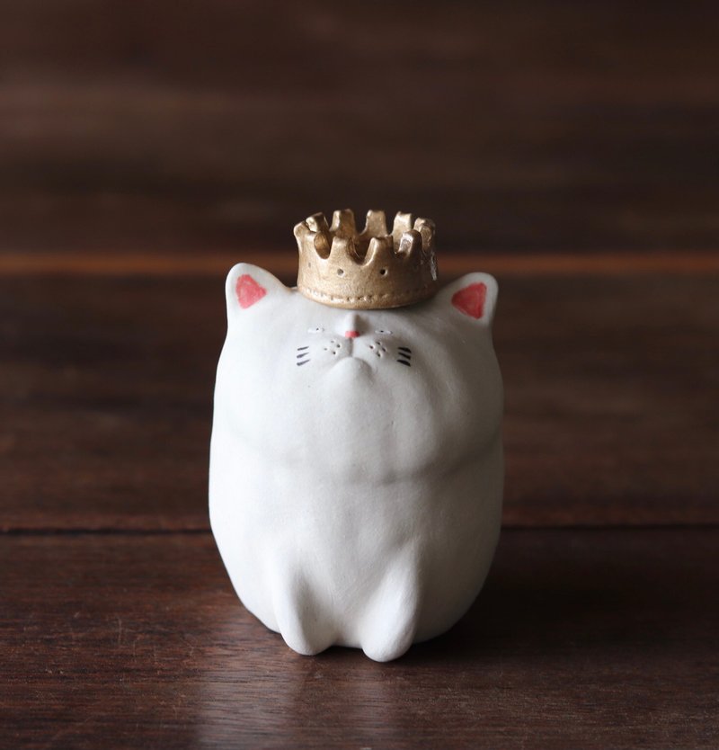 動物一輪挿し　白猫の王様【受注生産】 - 陶藝/玻璃 - 陶 白色