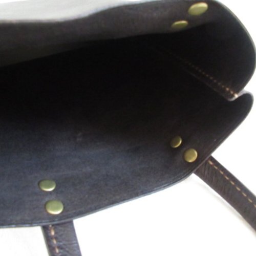 新作・牛革・ぷっくり三角マチ・BOXミニトート・シュリンク・ダーク