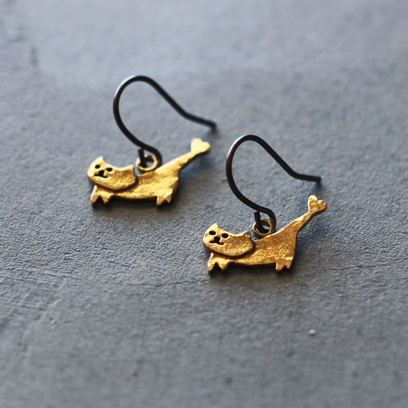 しっぽがハートねこ | ピアス | イヤリング | P570 - 耳環/耳夾/耳骨夾 - 其他金屬 金色
