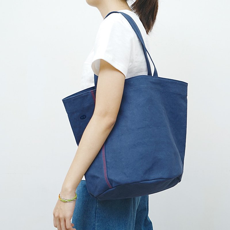 Mushroom MOGU / canvas shoulder tote bag / deep sea blue / small Cam - กระเป๋าถือ - ผ้าฝ้าย/ผ้าลินิน สีน้ำเงิน