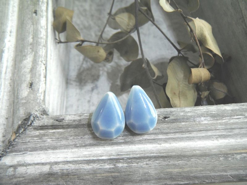 jewel cut pierce pairshape light blue - Earrings & Clip-ons - Pottery Blue