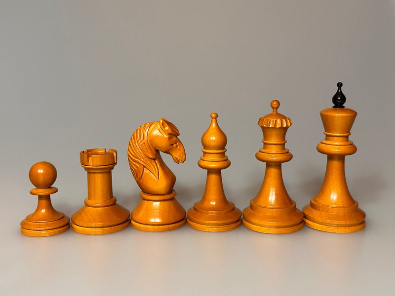 Soviet / Russian Chess set  1927 to 1933 (Replica) - 桌遊/牌卡 - 木頭 黑色