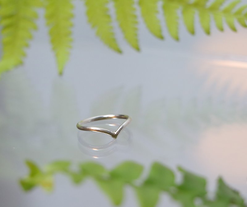 V shape sterling silver wire ring - General Rings - Sterling Silver Silver