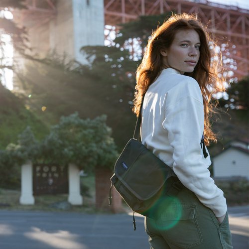 美品 TIMBUK2 メッセンジャーバッグ M ブラック イエロー