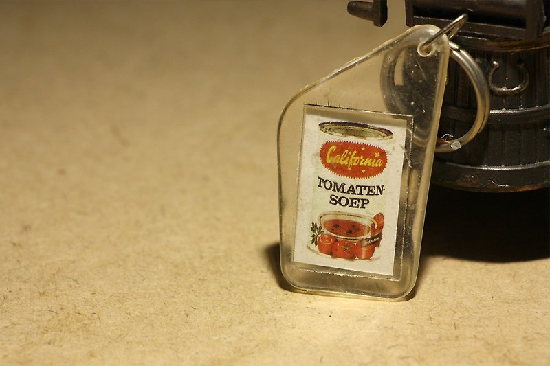 オランダで20世紀半ばから後半に購入された古いカリフォルニアのトマトスープアンティークキーホルダー - キーホルダー・キーケース - プラスチック 透明