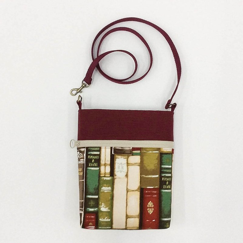 Side backpack-wine red book fragrance print - กระเป๋าแมสเซนเจอร์ - ผ้าฝ้าย/ผ้าลินิน สีแดง