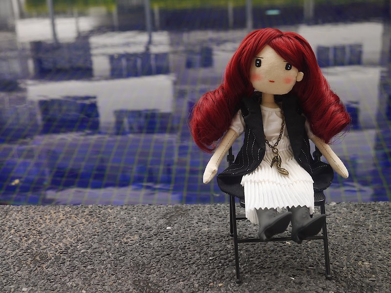 赤毛の女の子 - 人形・フィギュア - コットン・麻 ブラック