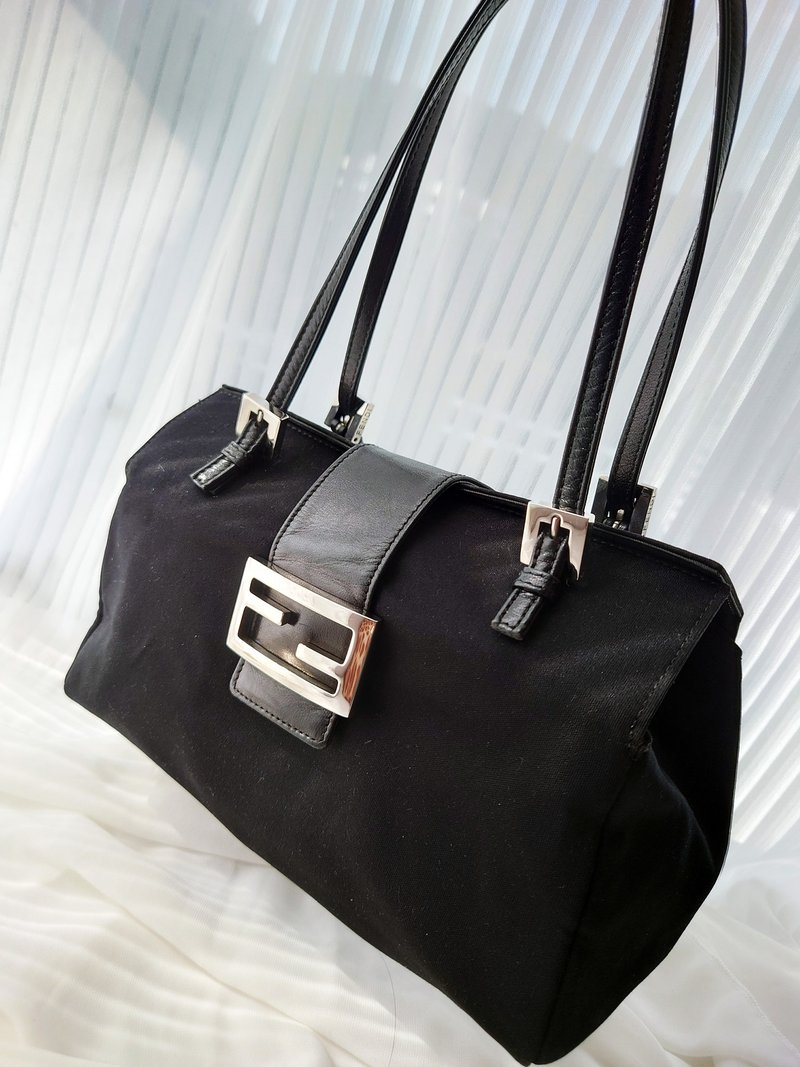 Medieval beauty product FENDI iron buckle box bag French stick bag armpit bag shoulder bag handbag handbag handbag - Handbags & Totes - Cotton & Hemp Black