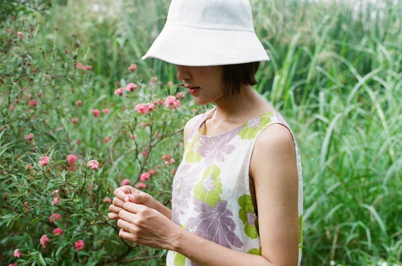 Mulmul purple floral tank top - เสื้อผู้หญิง - ผ้าฝ้าย/ผ้าลินิน สีม่วง