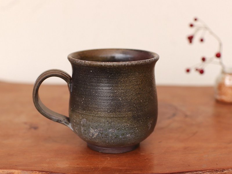 Bizen coffee cup (large) c 8 - 061 - แก้วมัค/แก้วกาแฟ - ดินเผา สีนำ้ตาล