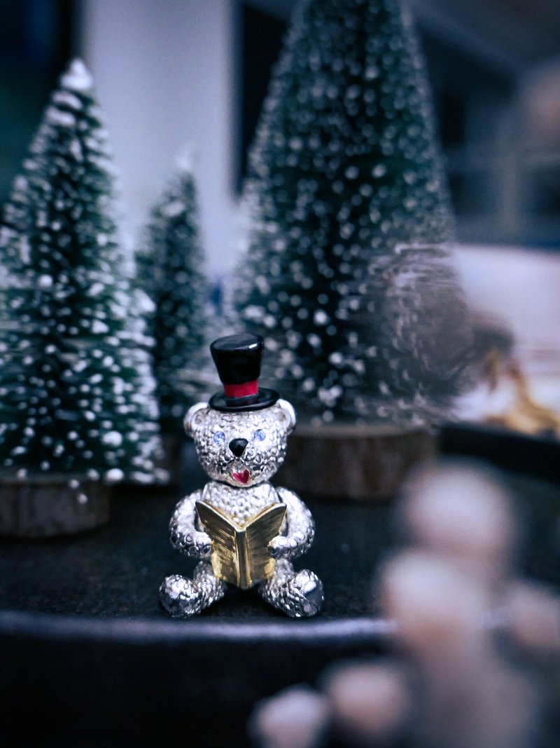 Napier 可動関節 クリスマスベアブローチ 聖歌隊のクマ - アメリカンヴィンテージジュエリー - ブローチ - 金属 