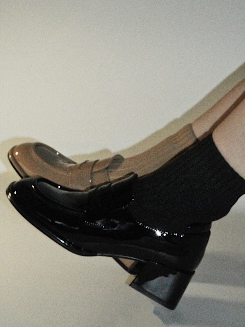 Handmade round toe, square heel, patent leather loafers, socks and boots - รองเท้าอ็อกฟอร์ดผู้หญิง - หนังแท้ สีดำ