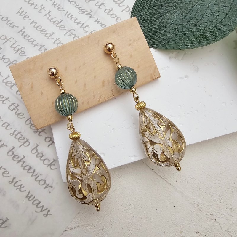 在尼羅河畔寫回憶 x 耳夾  耳針 防過敏不鏽鋼耳針 - 耳環/耳夾/耳骨夾 - 壓克力 綠色