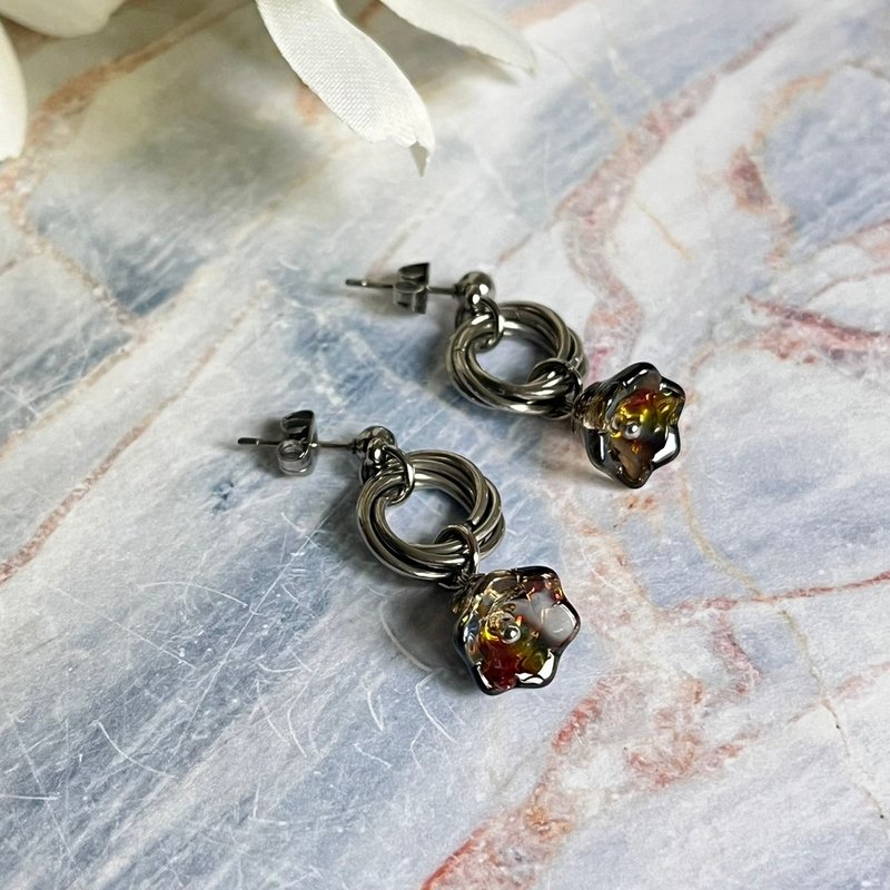 Fantasy fantasy flower earrings (black colored glass) Stainless Steel earrings - Earrings & Clip-ons - Stainless Steel 