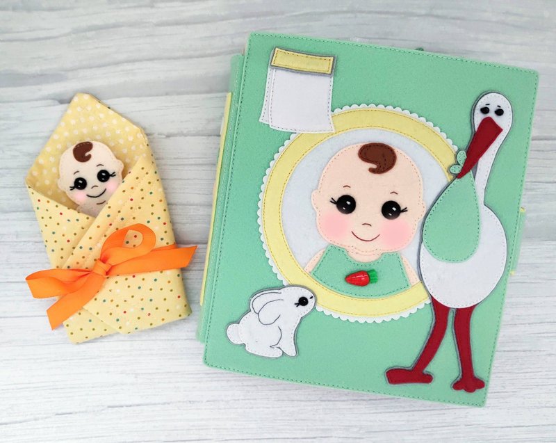 Textile Dollhouse with felt doll by clothes,baby house, Baby care book for girl - 寶寶/兒童玩具/玩偶 - 其他材質 綠色