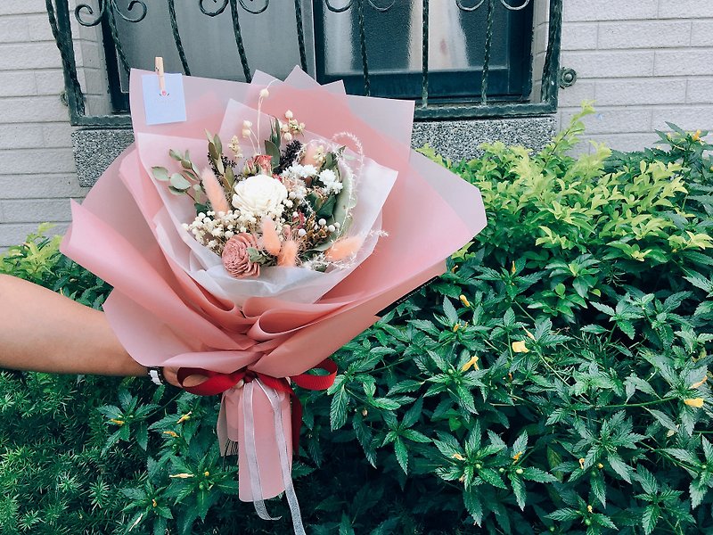 【好花】質感韓式粉色霧面包裝 玫瑰花束 情人節花束 母親節(L) - 植栽/盆栽 - 植物．花 粉紅色