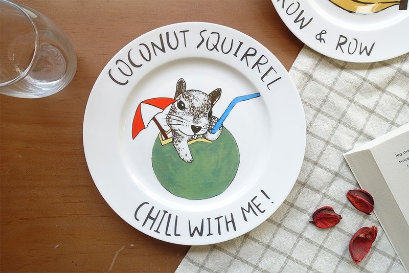 Coconut Squirrel Squirrel Coconut Water Porcelain Plate (Bone China Plate) - Plates & Trays - Porcelain Green