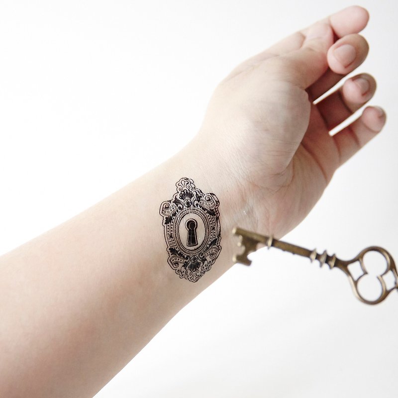 Retro simple key plus keyhole tattoo stickers - Temporary Tattoos - Paper Black