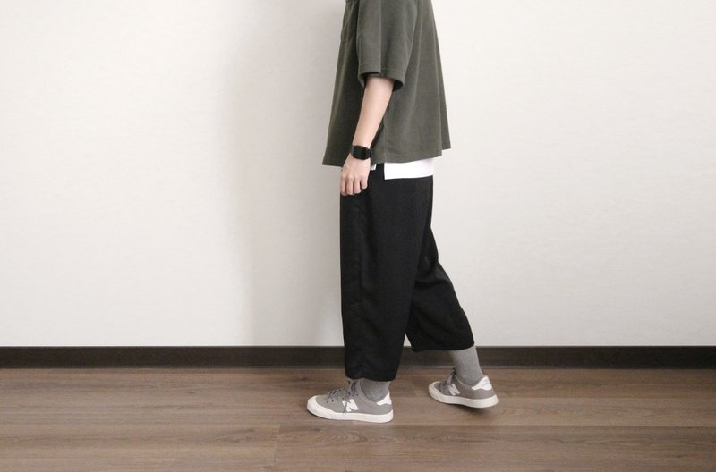 Black draped texture drawstring cropped pants-single size - Unisex Pants - Cotton & Hemp Black