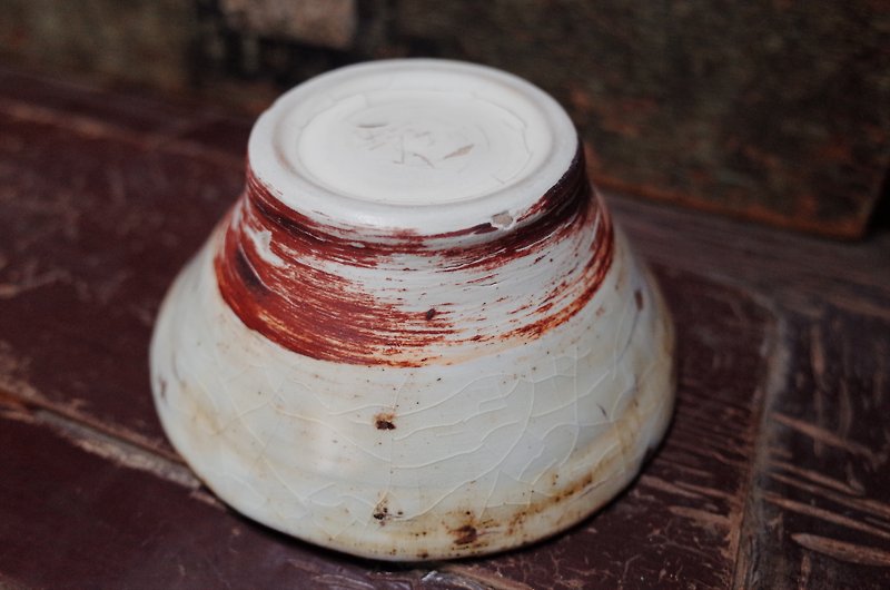 クラッククラック（カップ - 赤と白） - 茶碗・ボウル - 陶器 ホワイト