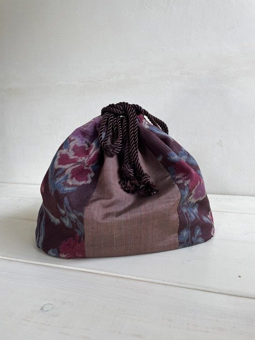 Kimono remake drawstring bag (brown flower) - Shop shizendo