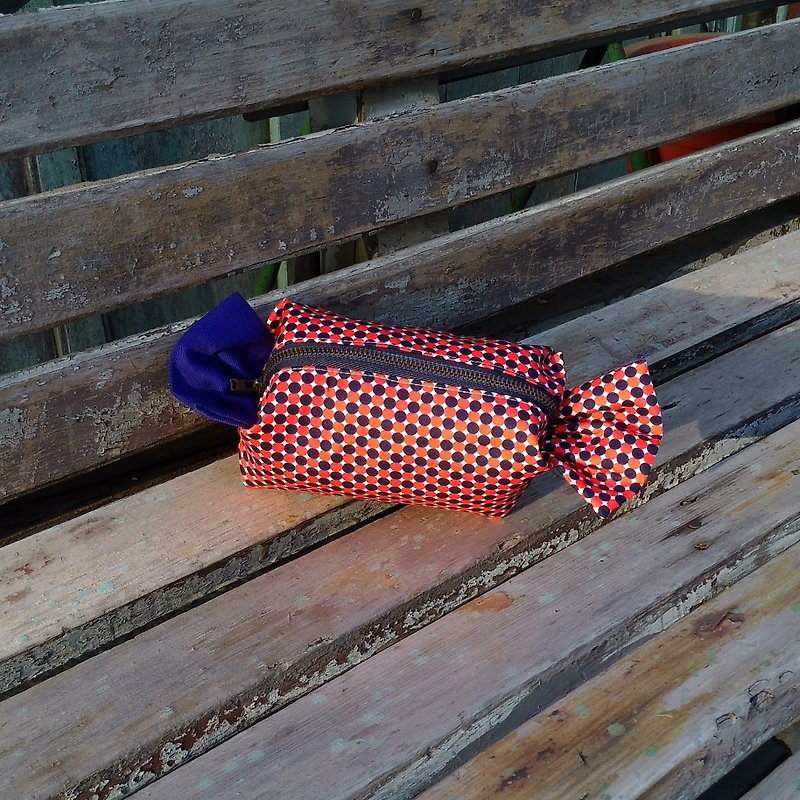 chic-candy with spots candy bag Cosmetic admission package large - Toiletry Bags & Pouches - Cotton & Hemp Red