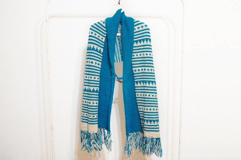 Valentine's Day gift limit a knitted pure wool shawls / scarves national wind vest / Indiana fringed shawl cardigan / Boximiya cloak cape / shawl knitting / hand-woven scarves - the color sky blue national totem - Scarves - Wool Blue