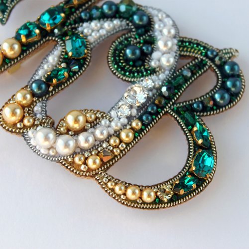 Handmade beads embroidery A-letter brooch selling Gift jewelry