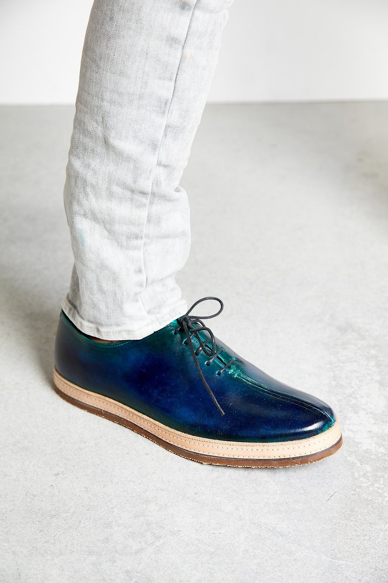 H THREE / Oxford Shoes / Men's Shoes / Flat / Loch Ness / Blue Green Gradient - รองเท้าอ็อกฟอร์ดผู้ชาย - หนังแท้ สีน้ำเงิน