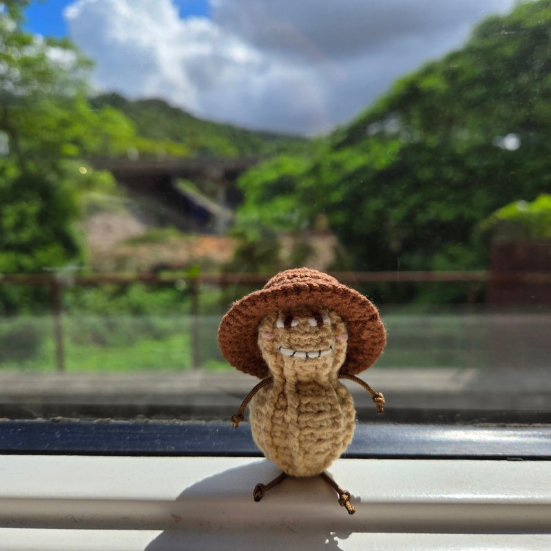 Wool Doll Peanut Friend Ornament ~ Straw Hat - พวงกุญแจ - วัสดุอื่นๆ 