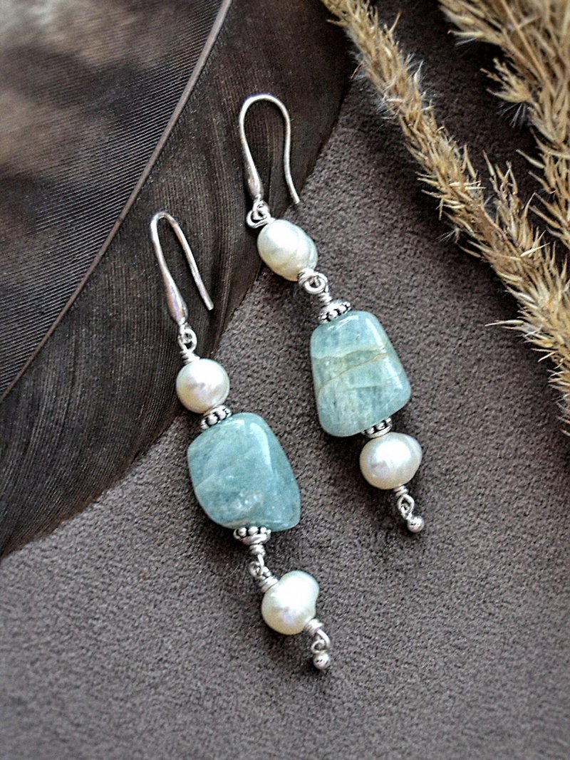 Aquamarine and white pearl silver earrings for women - Earrings & Clip-ons - Semi-Precious Stones Blue