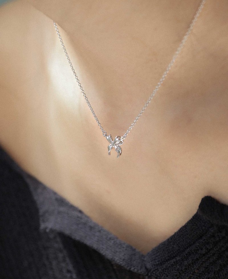 Juliet Silver Ribbon Necklace | Sachelle Collective - สร้อยคอ - เครื่องประดับ สีเงิน